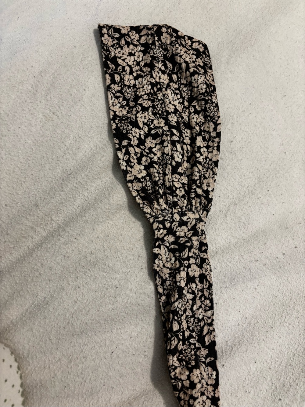 Floral Print Wide Headband Scarf - Black and White